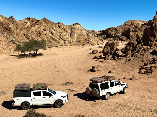 Crossroads Car Hire Desert 2